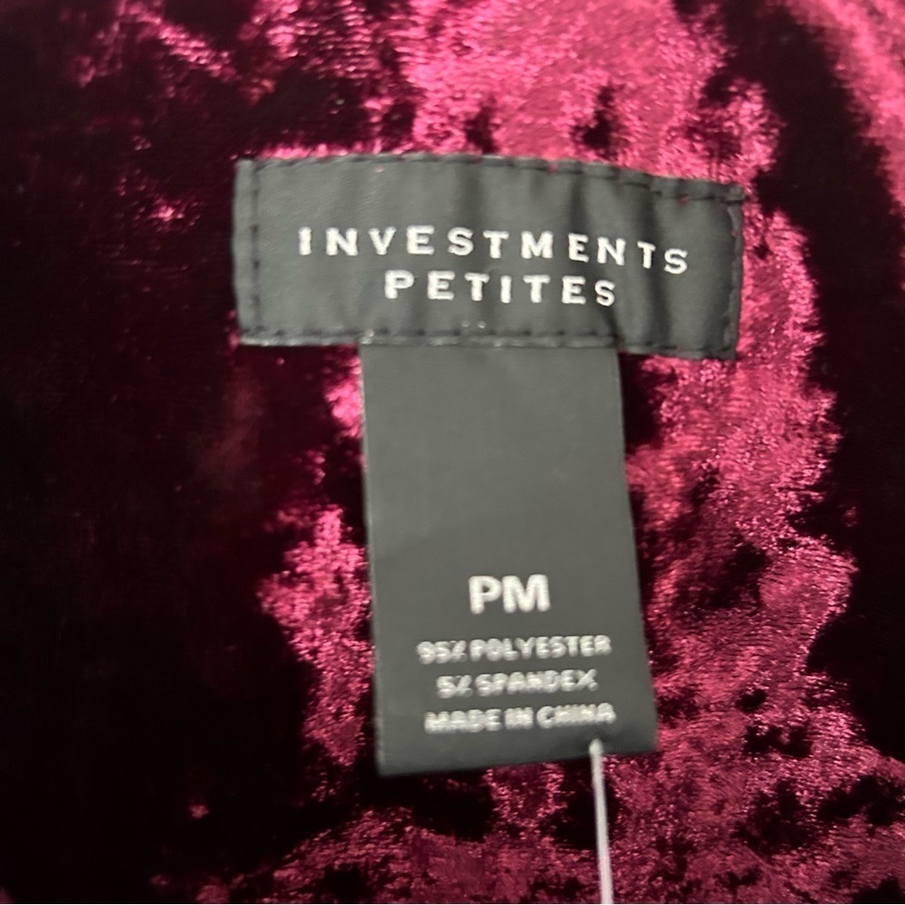 Investments petites crushed velvet button front top NWT MP - Picture 2 of 6